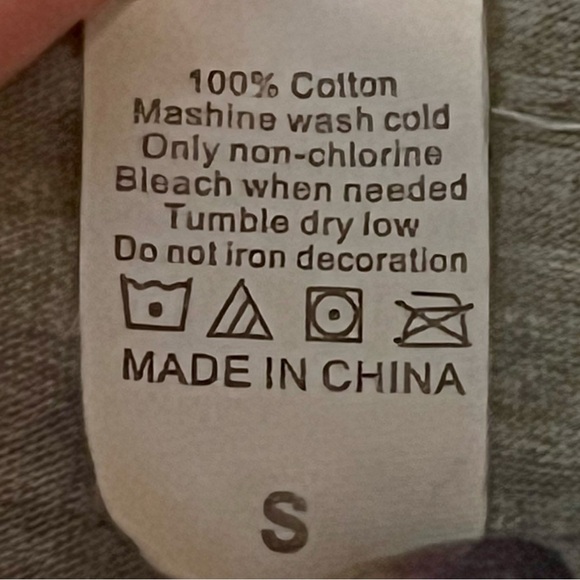 Girlfriend to Fiancée Graphic Tee | The Ring Boxes | Size Small - Picture 3 of 3